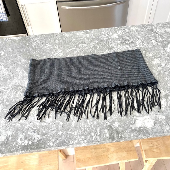 ESPRIT Fringed Infinity Knit Scarf - Picture 2 of 10